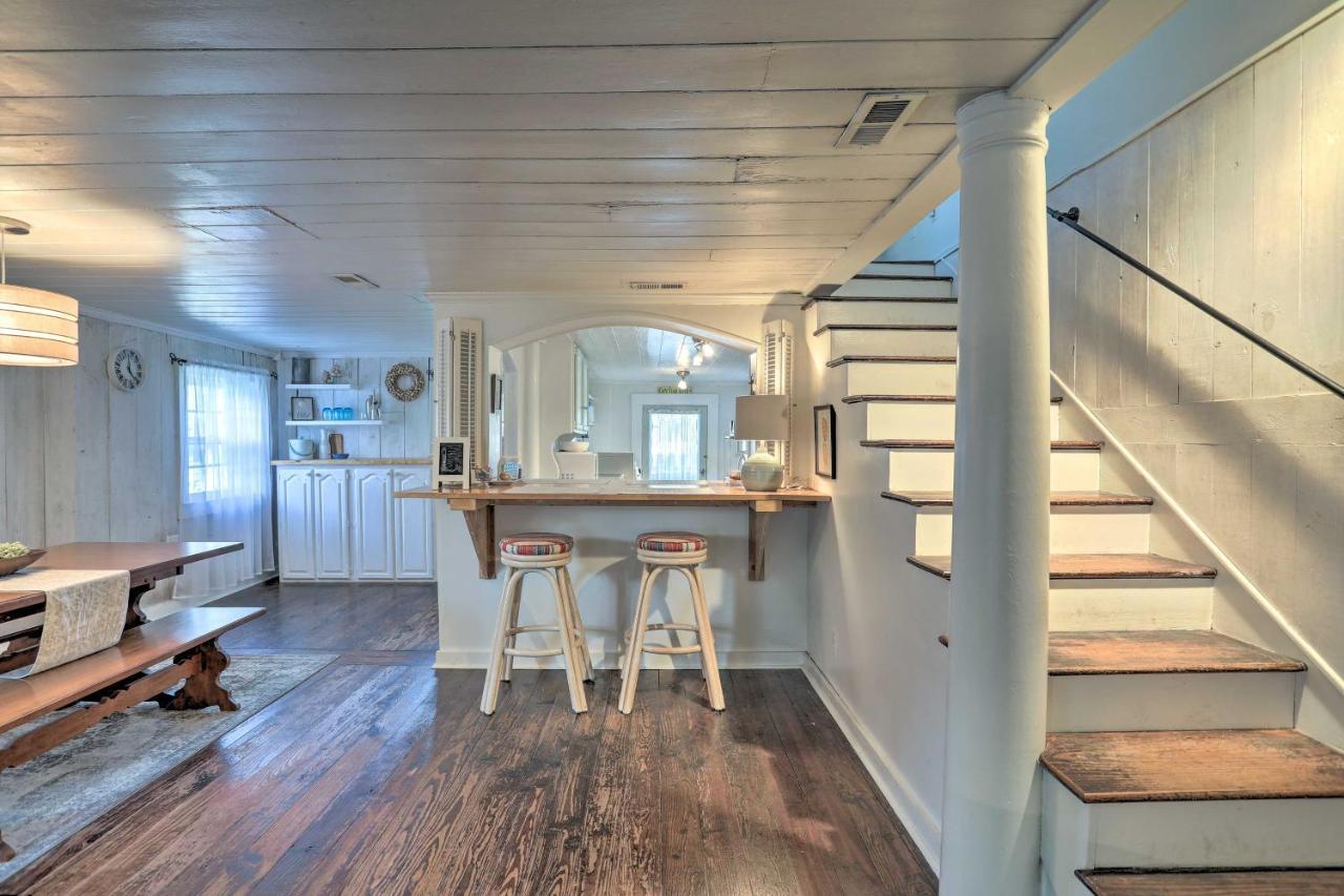 Coastal, Walkable Home In Historic Southport! 외부 사진