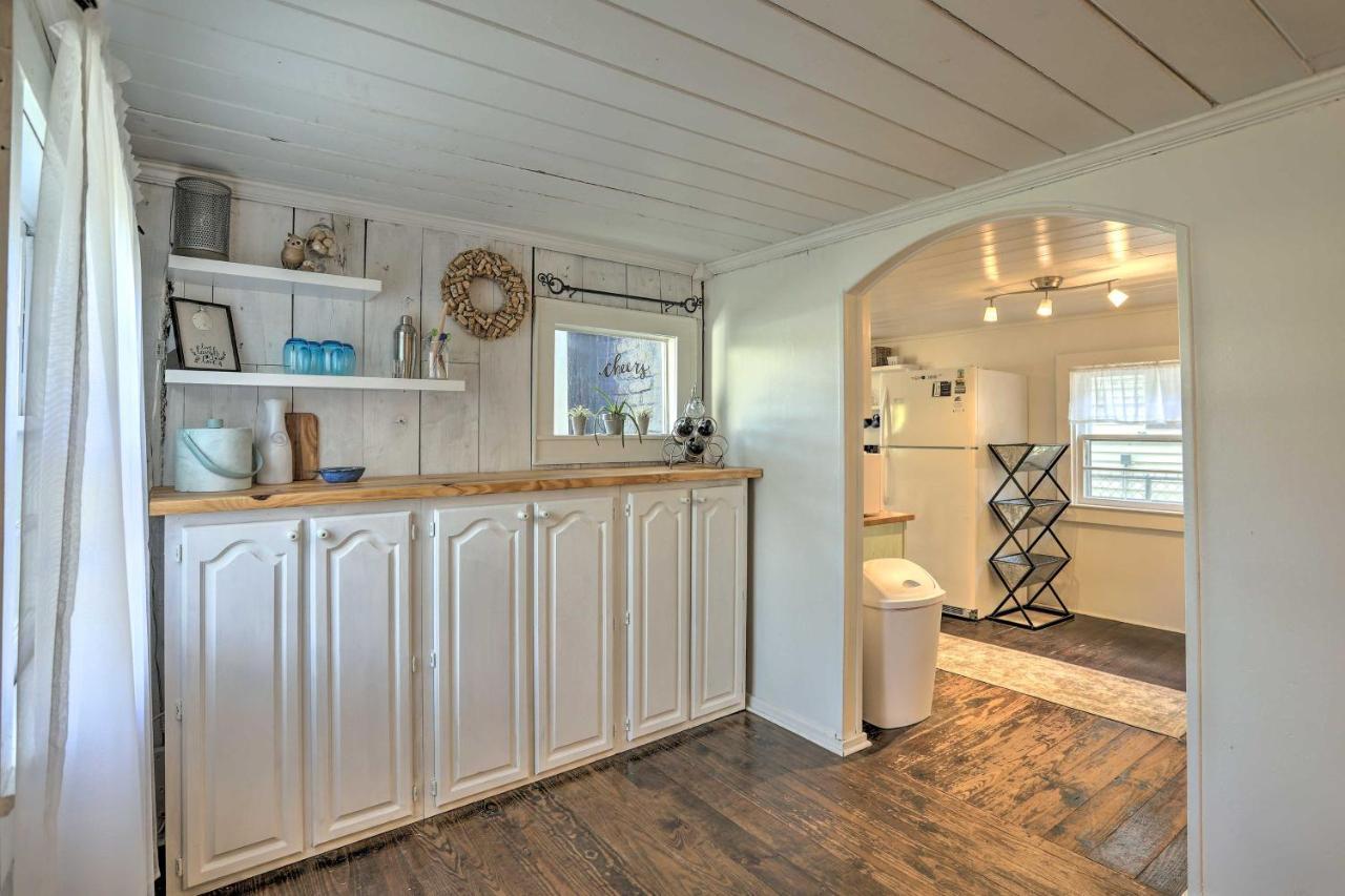Coastal, Walkable Home In Historic Southport! 외부 사진