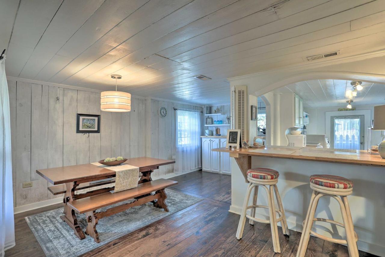 Coastal, Walkable Home In Historic Southport! 외부 사진