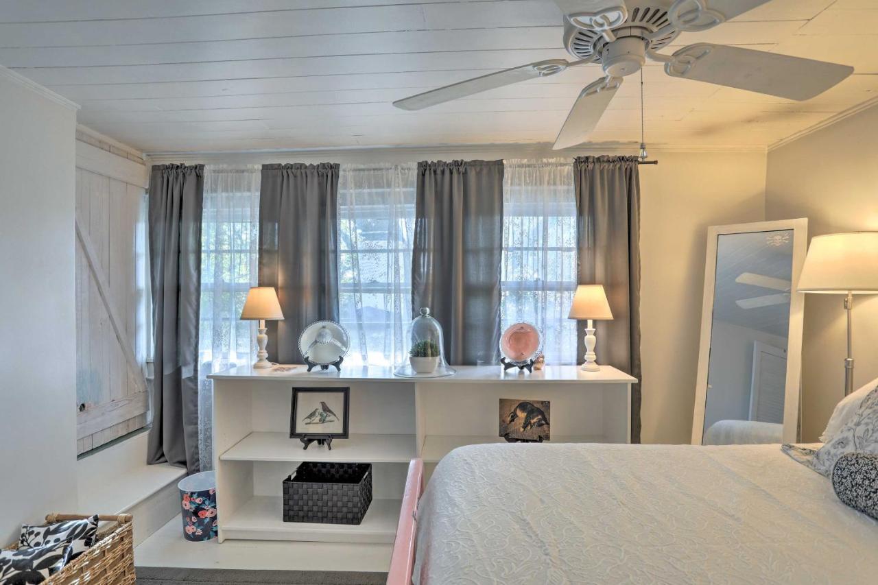 Coastal, Walkable Home In Historic Southport! 외부 사진