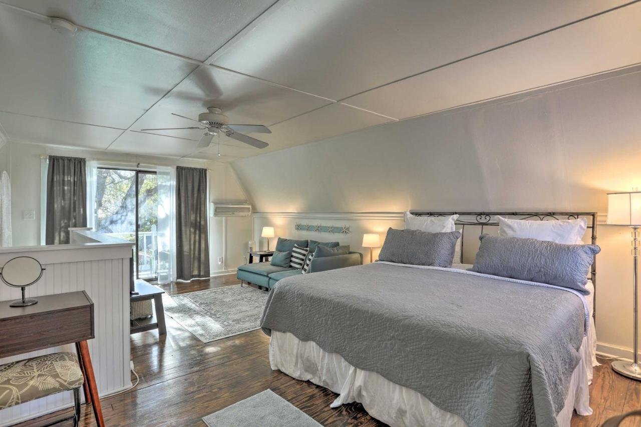 Coastal, Walkable Home In Historic Southport! 외부 사진